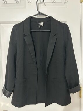 H&M black blazer rolled up sleeves
